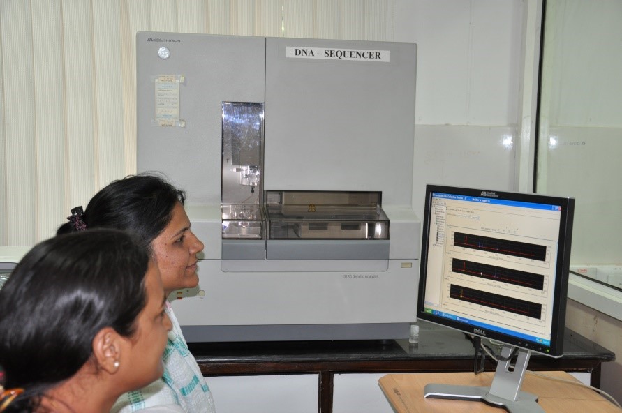 Genetic analyzer